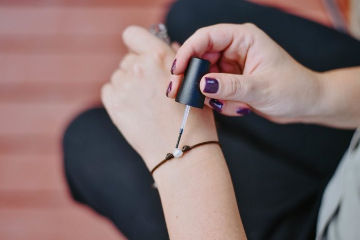 peeling pearl nail polishes fixxes life hack