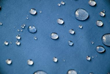 012_Raindrops_Things_to_keep_in_your_car