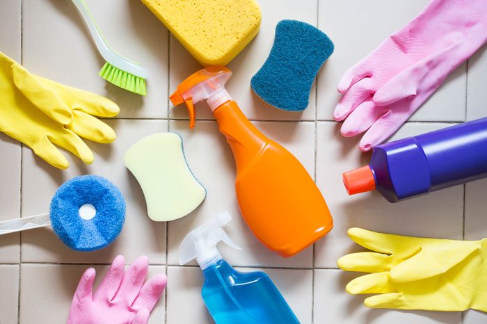 06_Cleaning_Things_to_Get_rid_of_Bathroom
