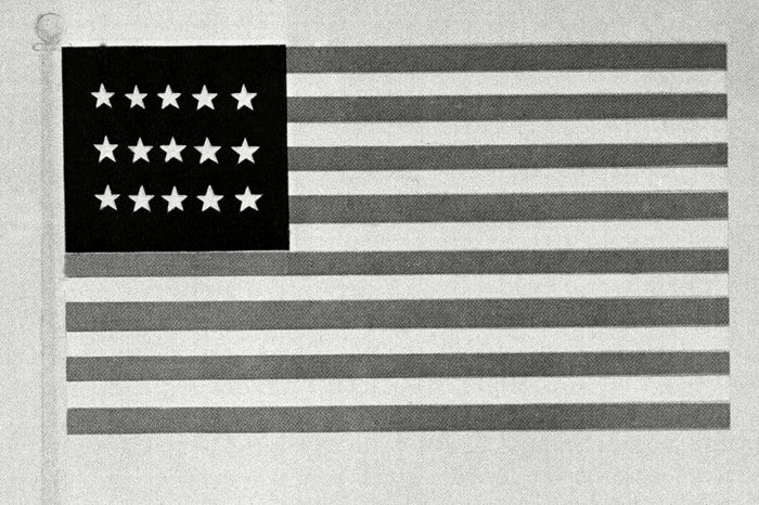In 1775 the new American fleet first flew the Grand Union Flag, which consisted of 15 stars and stripes. Until then, the British flag was used most in the English colonies until the start of the Revolutionary War in 1775