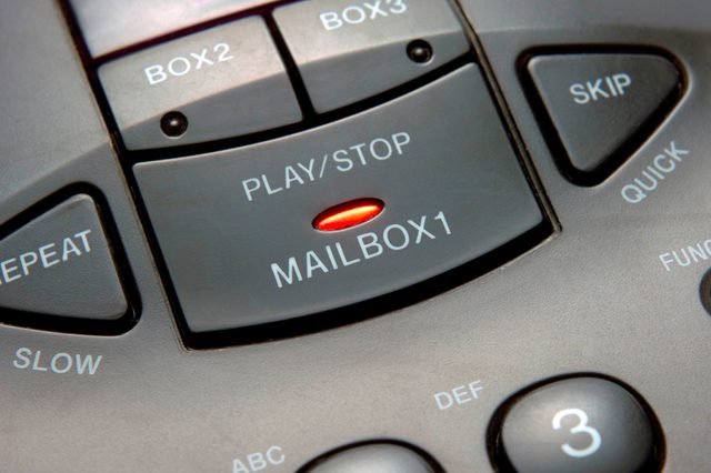 16-voice-mail-These 29 Things 2000s Kids Will Never Understand Will Make You Feel Old as Heck_2414599-Pablo-Eder