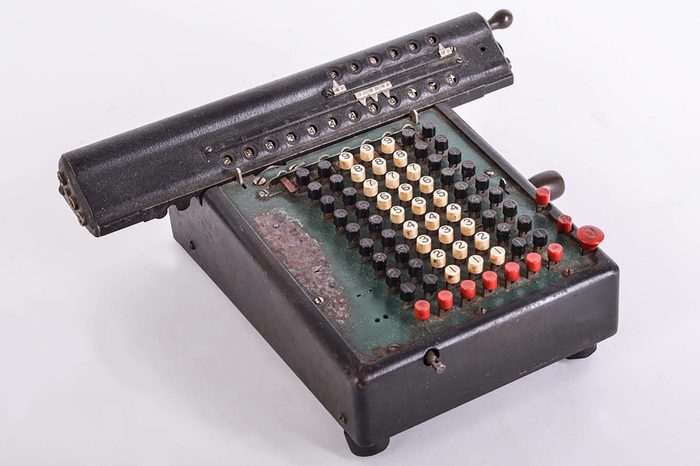 Can-You-Guess-What-These-Antique-Objects-Were-Used-For