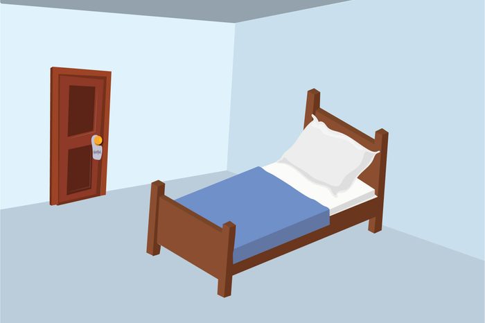 Craziest-Things-People-Have-Seen-in-Hotel-Rooms