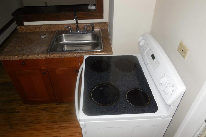 Kitchen-sink-obstructed