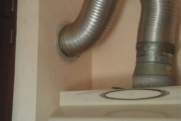 Kitchen-hood-vented