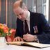 50 Famous People You Didn't Know Were Left-Handed