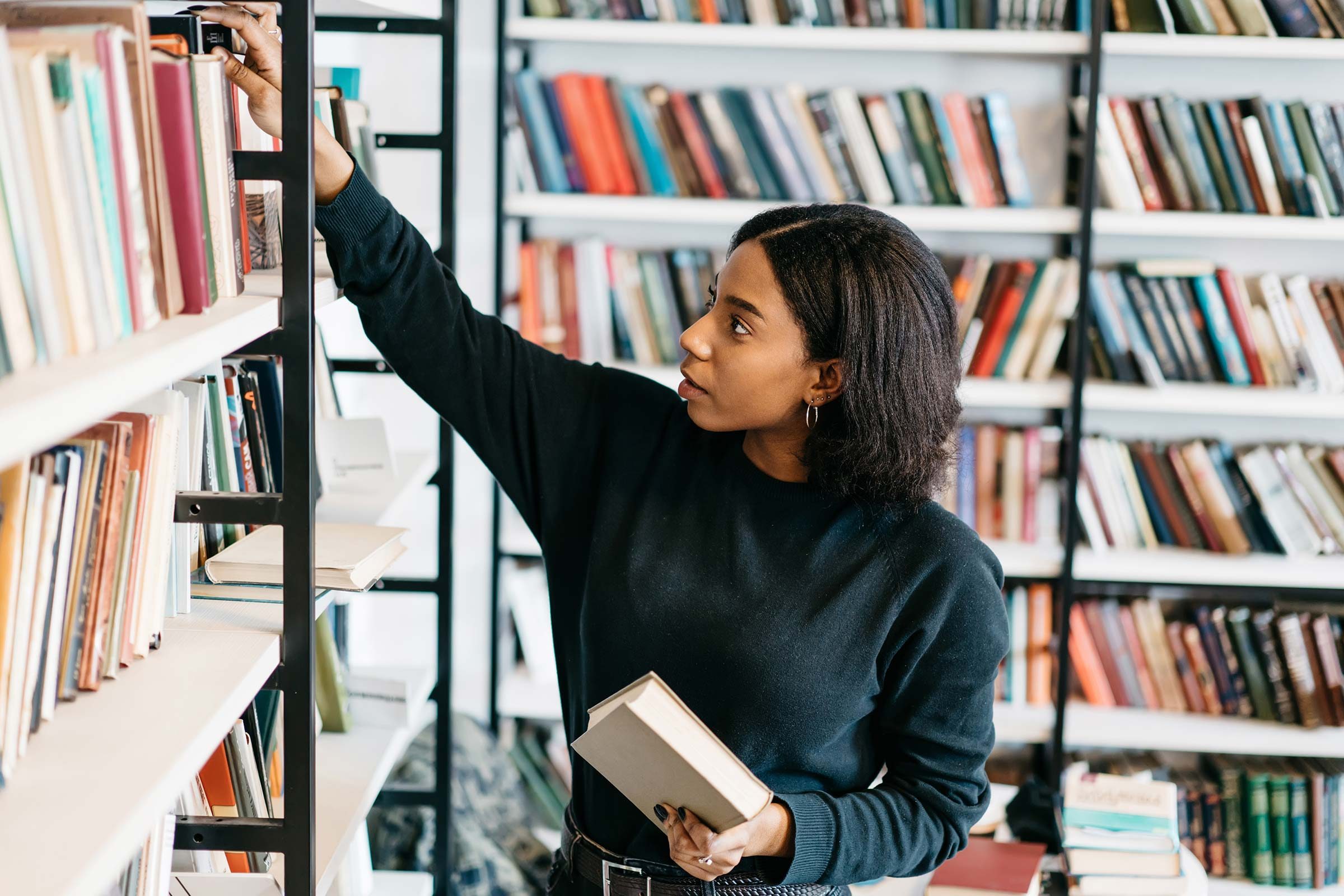 11 Science-Backed Benefits of Reading, According to Experts