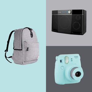 Backpack sits on a teal background; audio speaker and camera displayed on gray sections. Labels: 