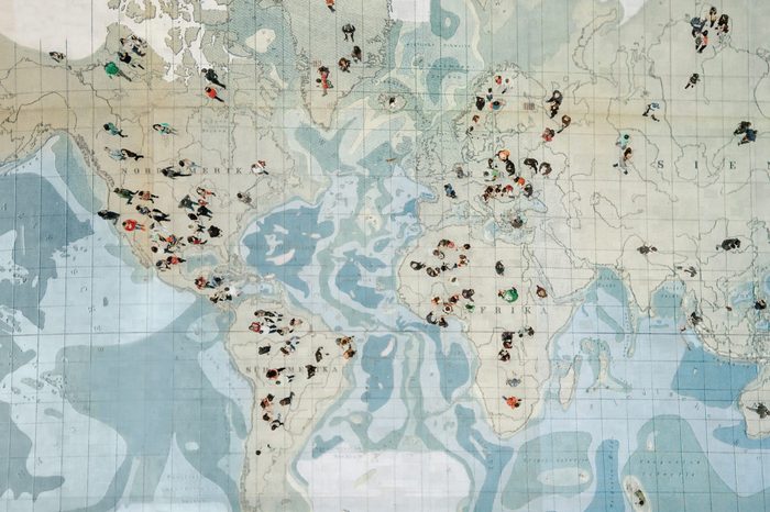 Crowd walking on global map
