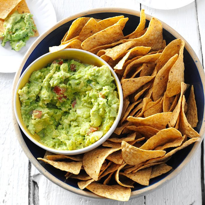 guacamole and chips