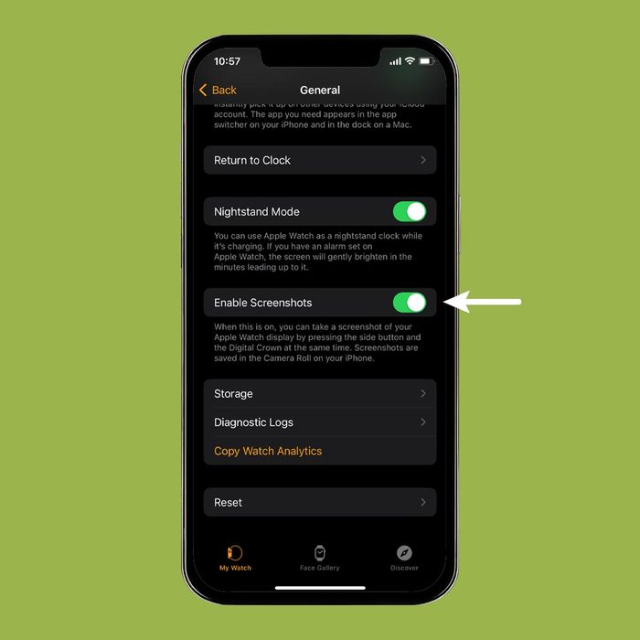 Hidden Apple Watch feature enabling screenshots on a green background