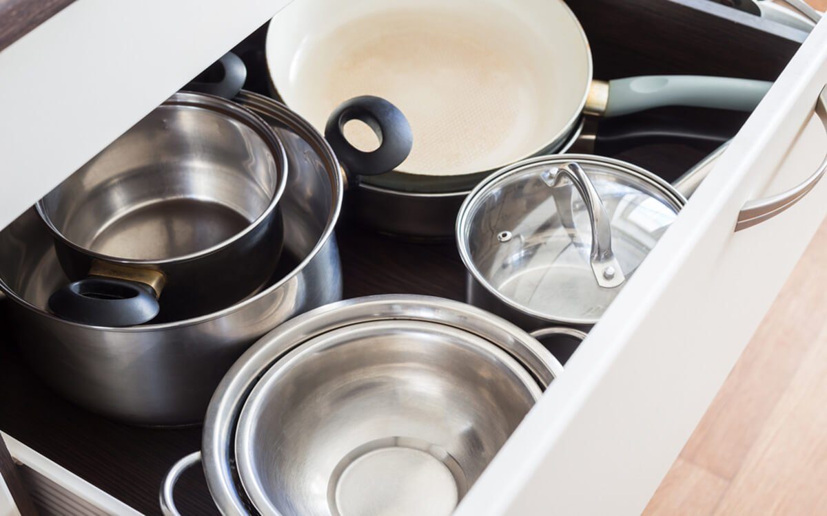 Is It Safe to Store Pans in Your Oven Drawer?