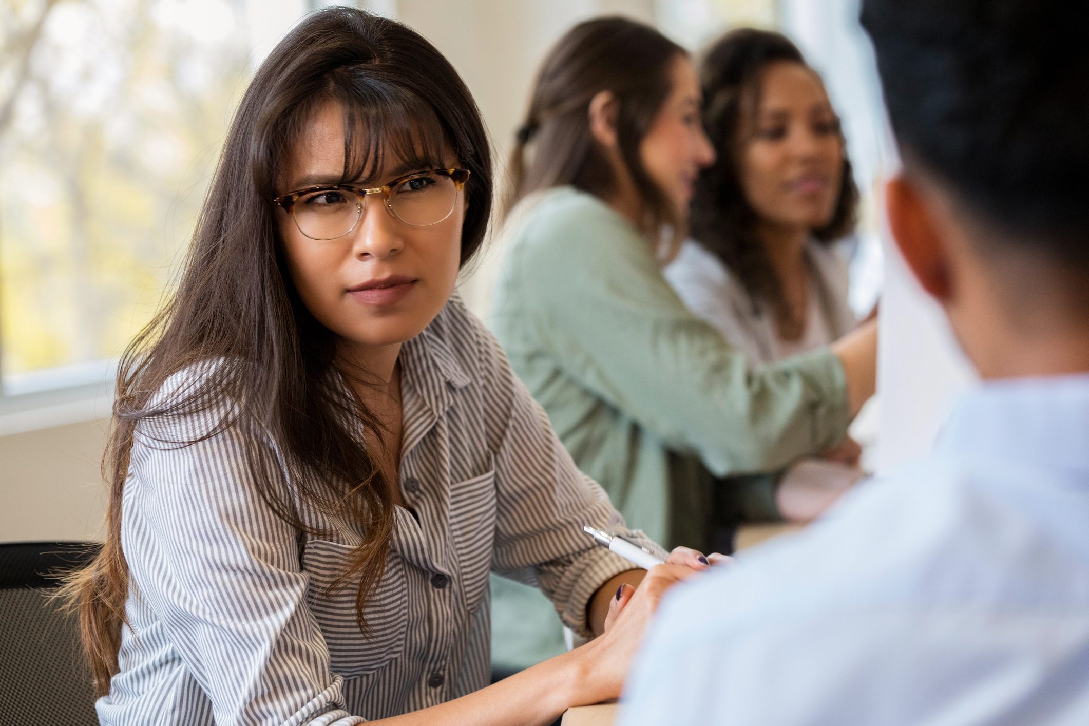 17 Backhanded Compliments You Didn’t Realize Were Insulting