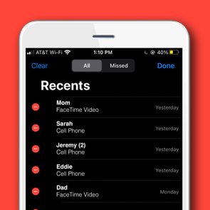 Phone screen displays recent call list, highlighting missed calls including 
