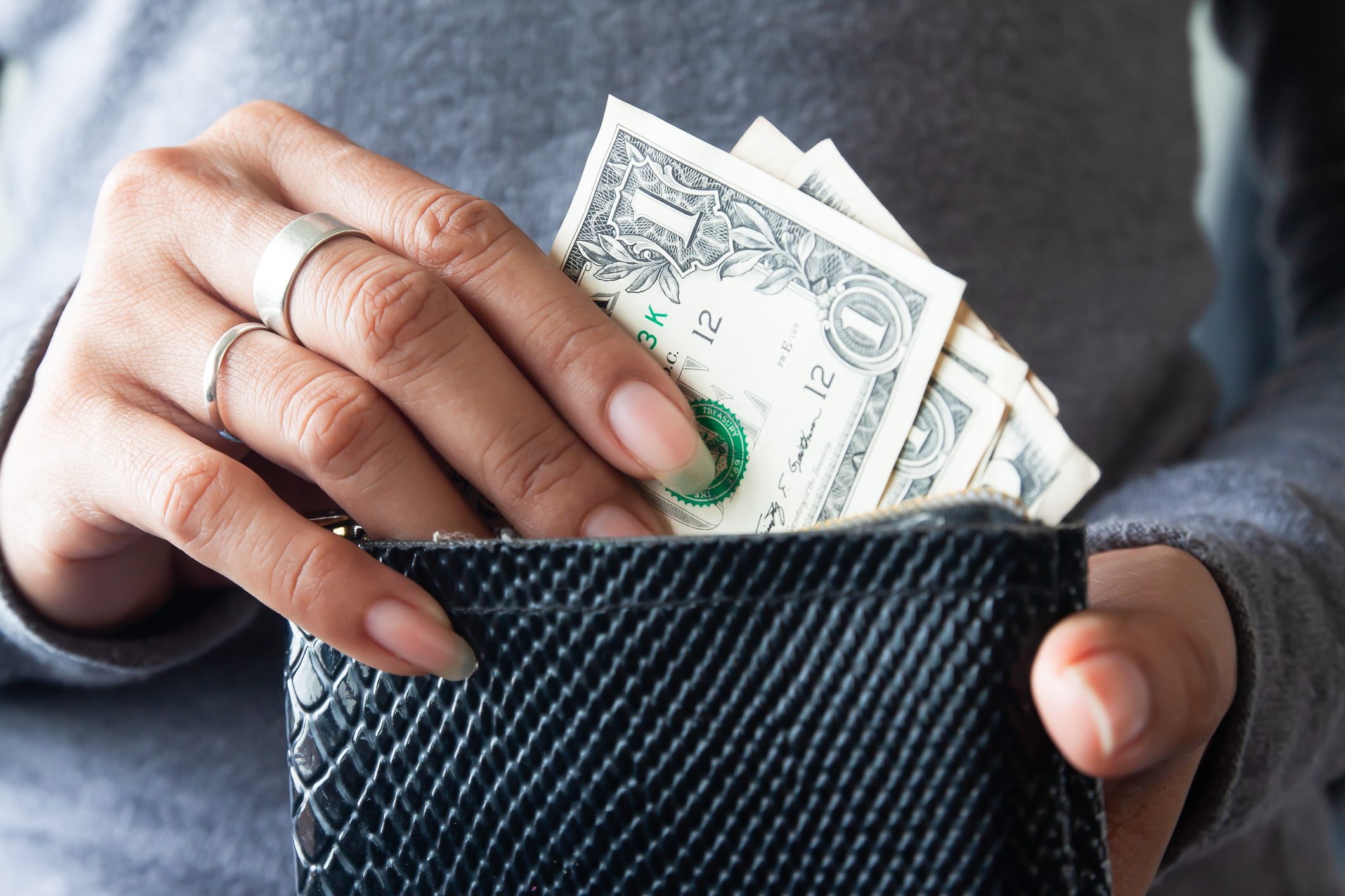 How Much to Tip in Every Situation: The Definitive Guide