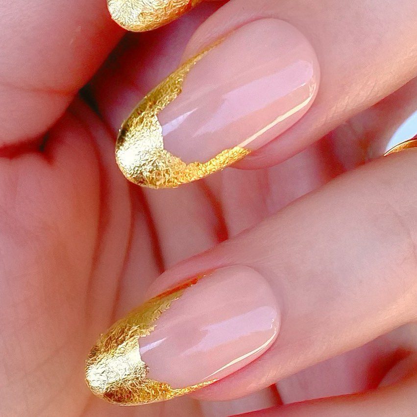 Gold Or Metallic Accents Nails