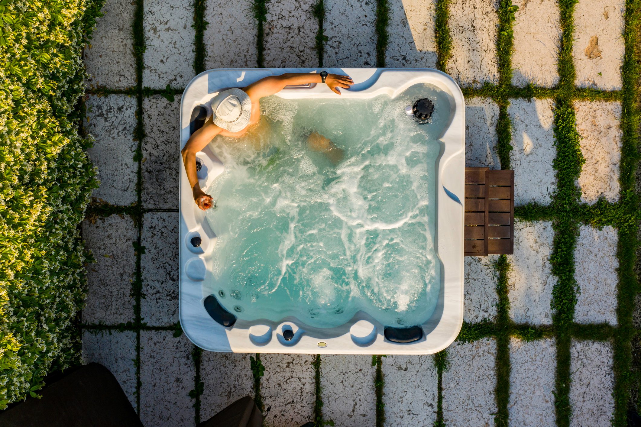 When Is the Best Time to Buy a Hot Tub?
