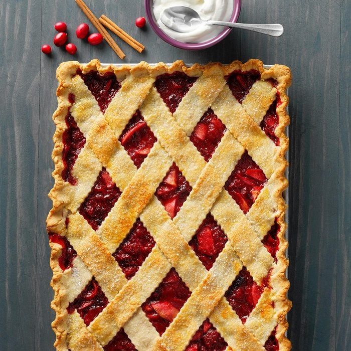 Cranberry Apple Sheet Pie Exps Thon21 264456 B06 18 8bv2