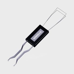 Tweezers grasp, labeled 