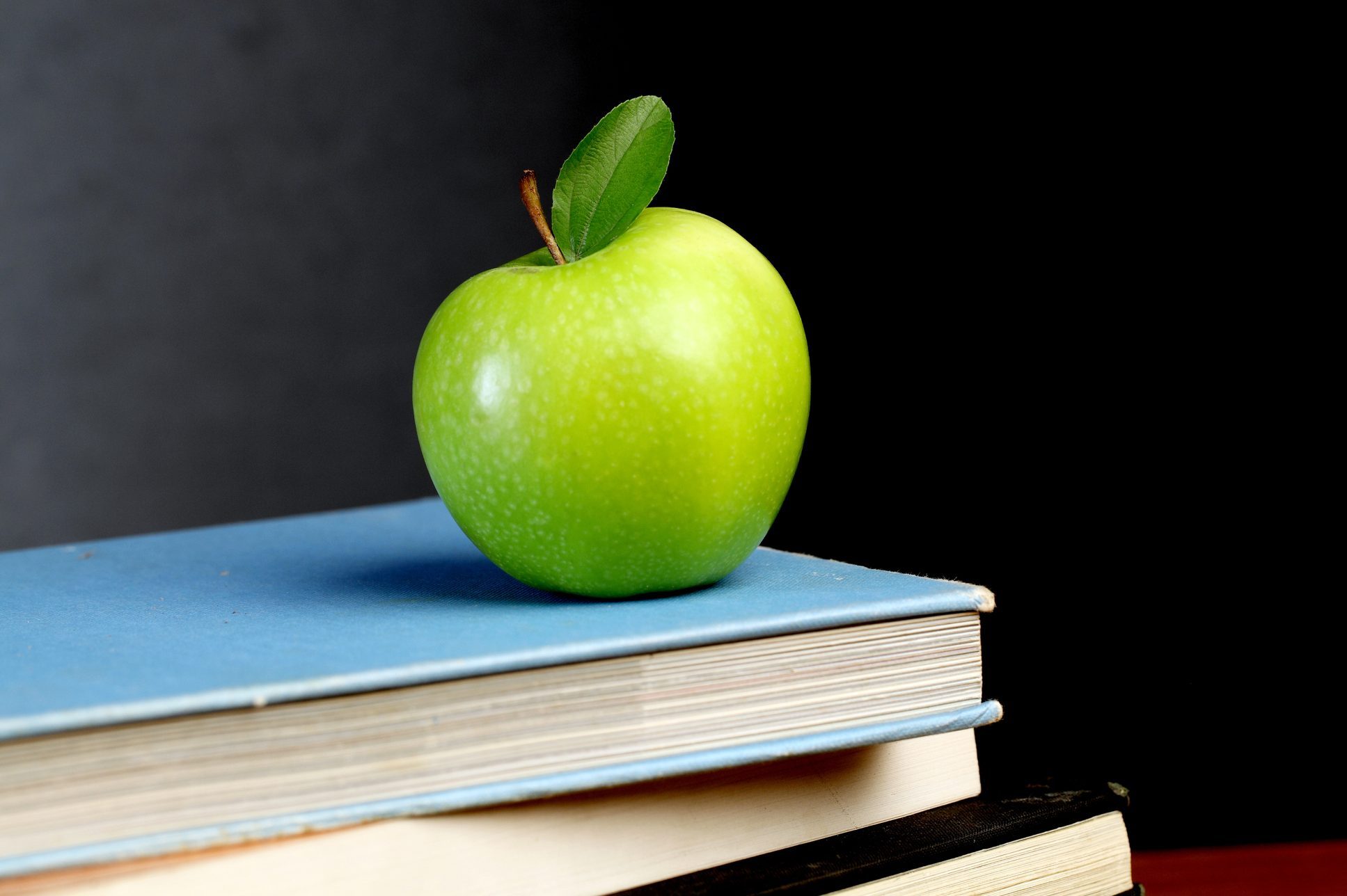 Here’s Why People Give Teachers Apples