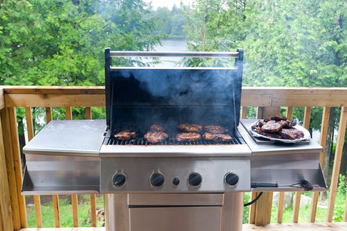 Gas grill