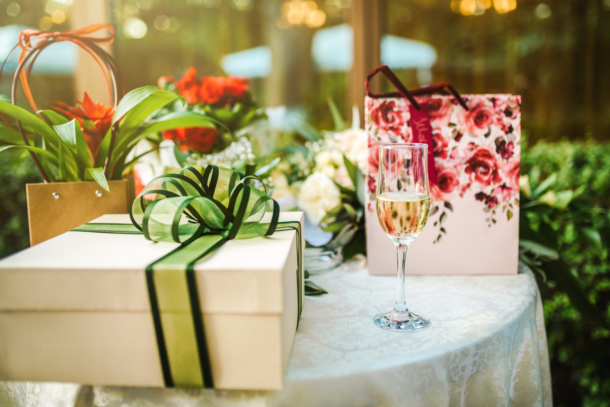 10 Wedding Gift Etiquette Rules Everyone Should Follow, According to Experts