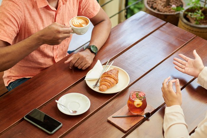 Friends Meeting in Cafe