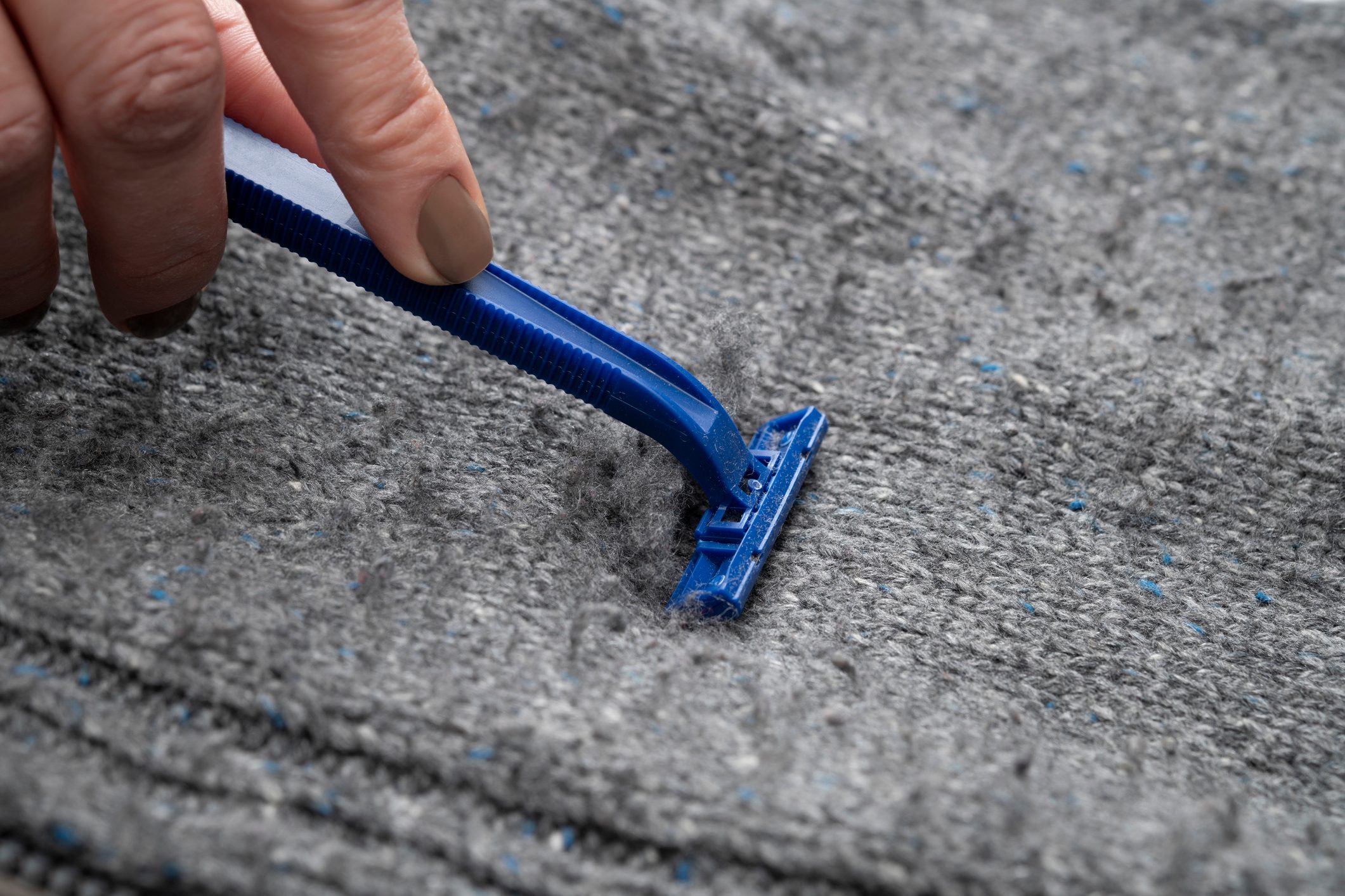 Lifehack; Use a razor to de-pill clothing