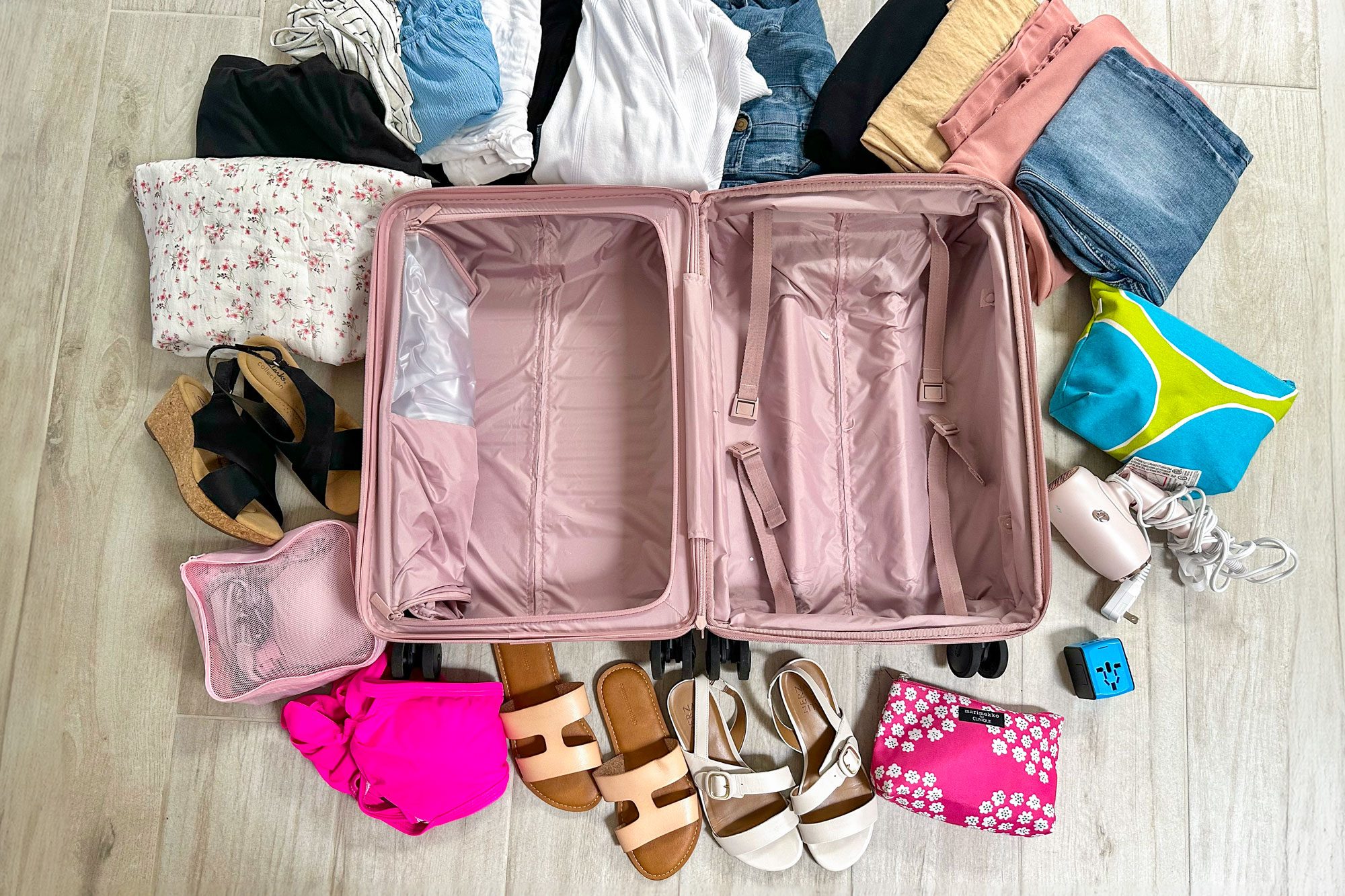 Beis Luggage Bag