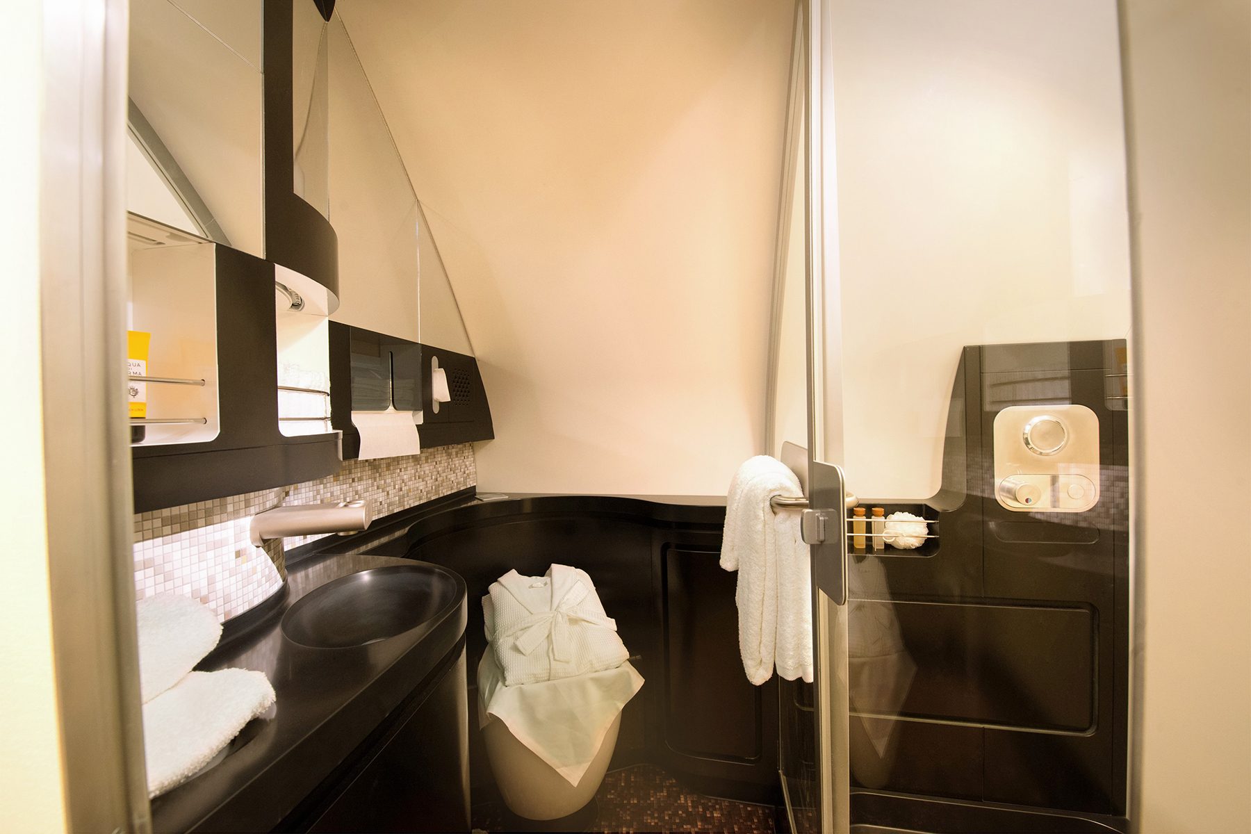 I Toured The Etihad Residence In Flight Suite Gettyimages 488459115