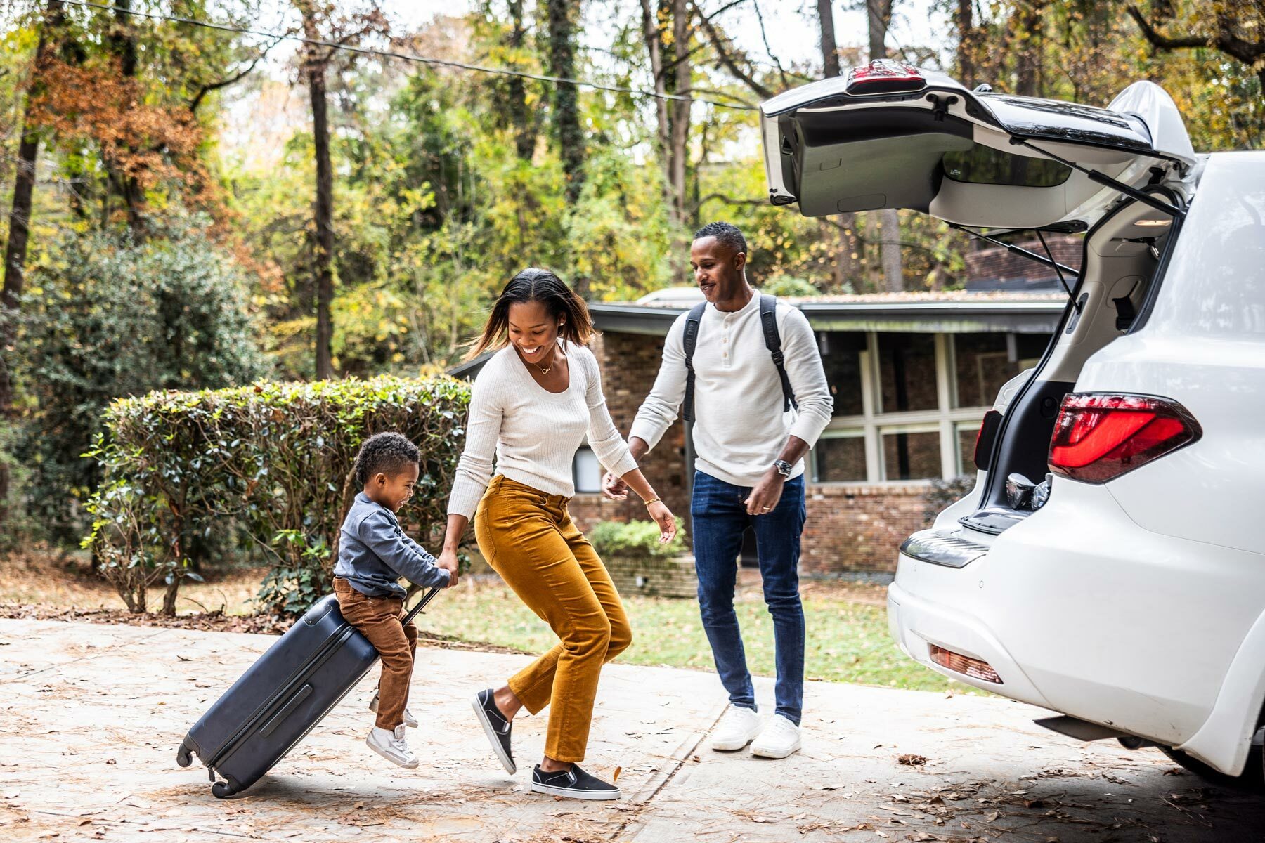 15 Warm Winter Vacations for Families That Won’t Break the Bank