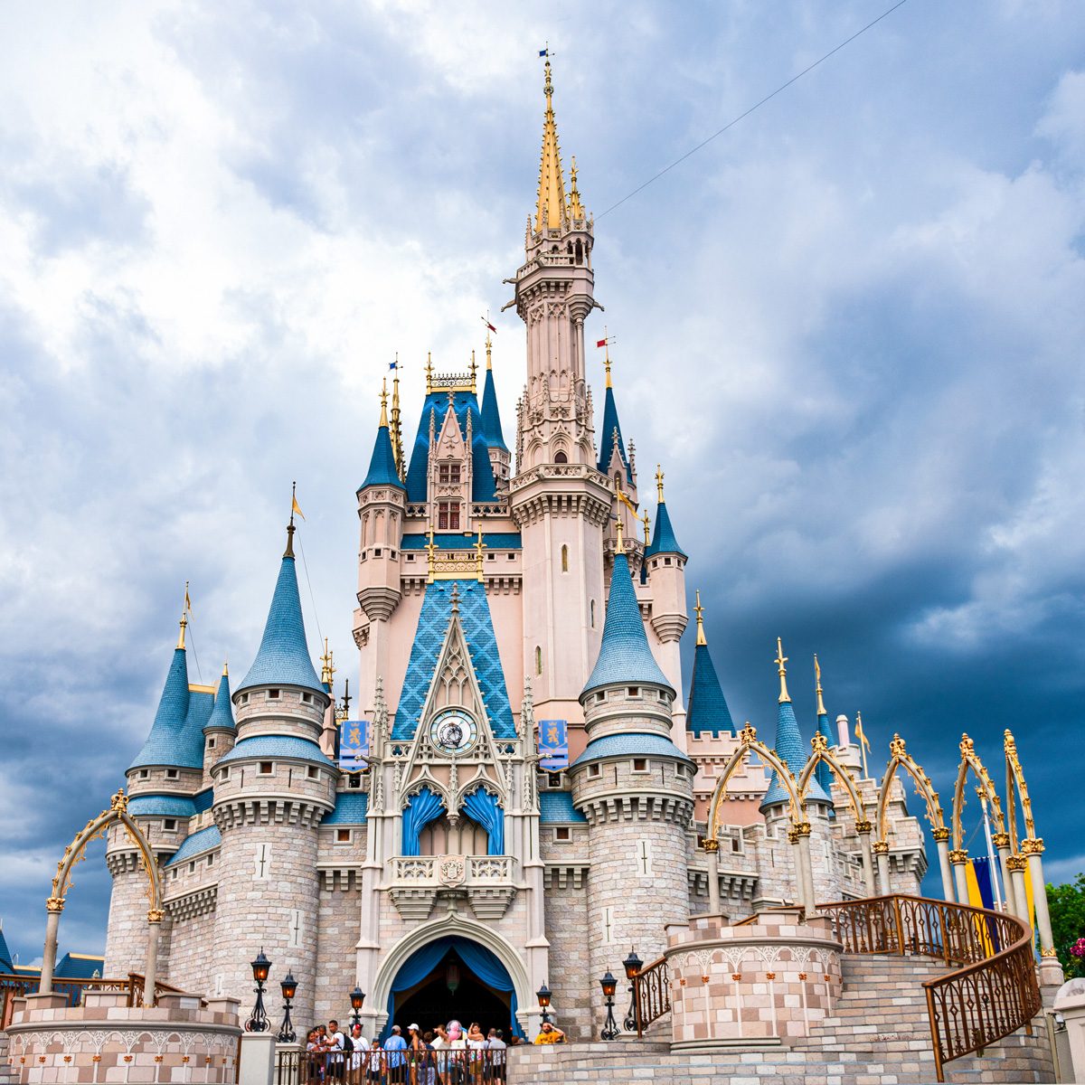 Planning a Trip to Disney World? These Are the Least Crowded and Cheapest Days to Go in 2025