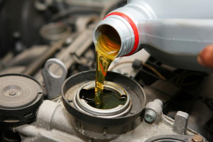 Changing engine oil