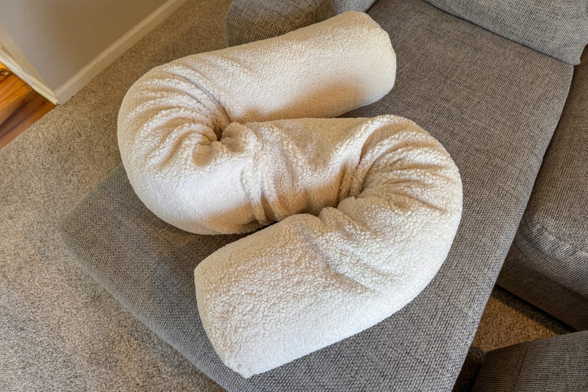 Buffy Wiggle Pillow Review: This Comfy (and Cute!) Body Pillow Relieves Pain While I Sleep