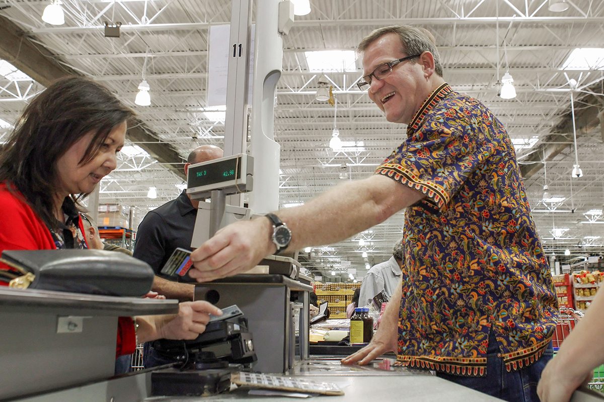 Here’s the Real Reason Costco Doesn’t Accept Amex